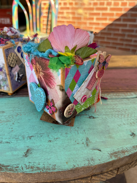 Expressions of Joy – Threaded Grace Cube