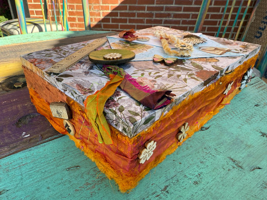 Letters & Botanicals Memory Box