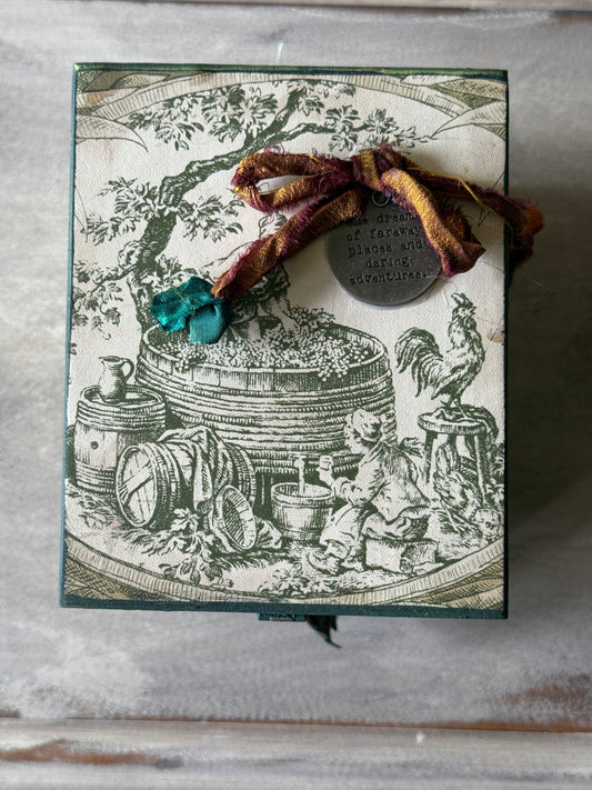 Keepsake Box : Pieces of Home