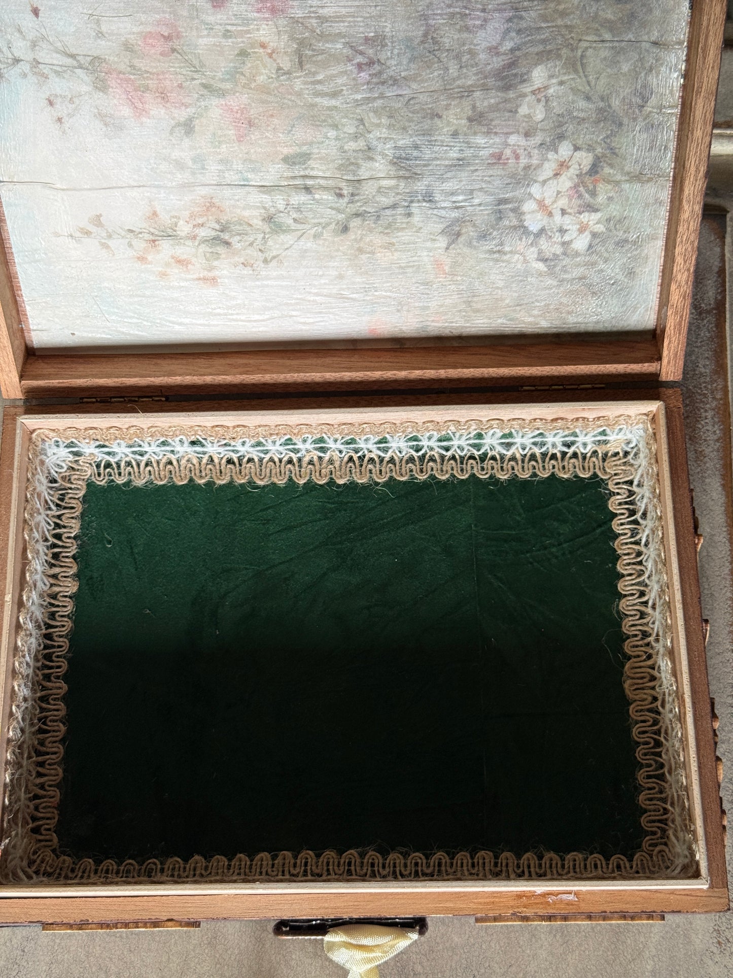 Keepsake Box : Holding Hope