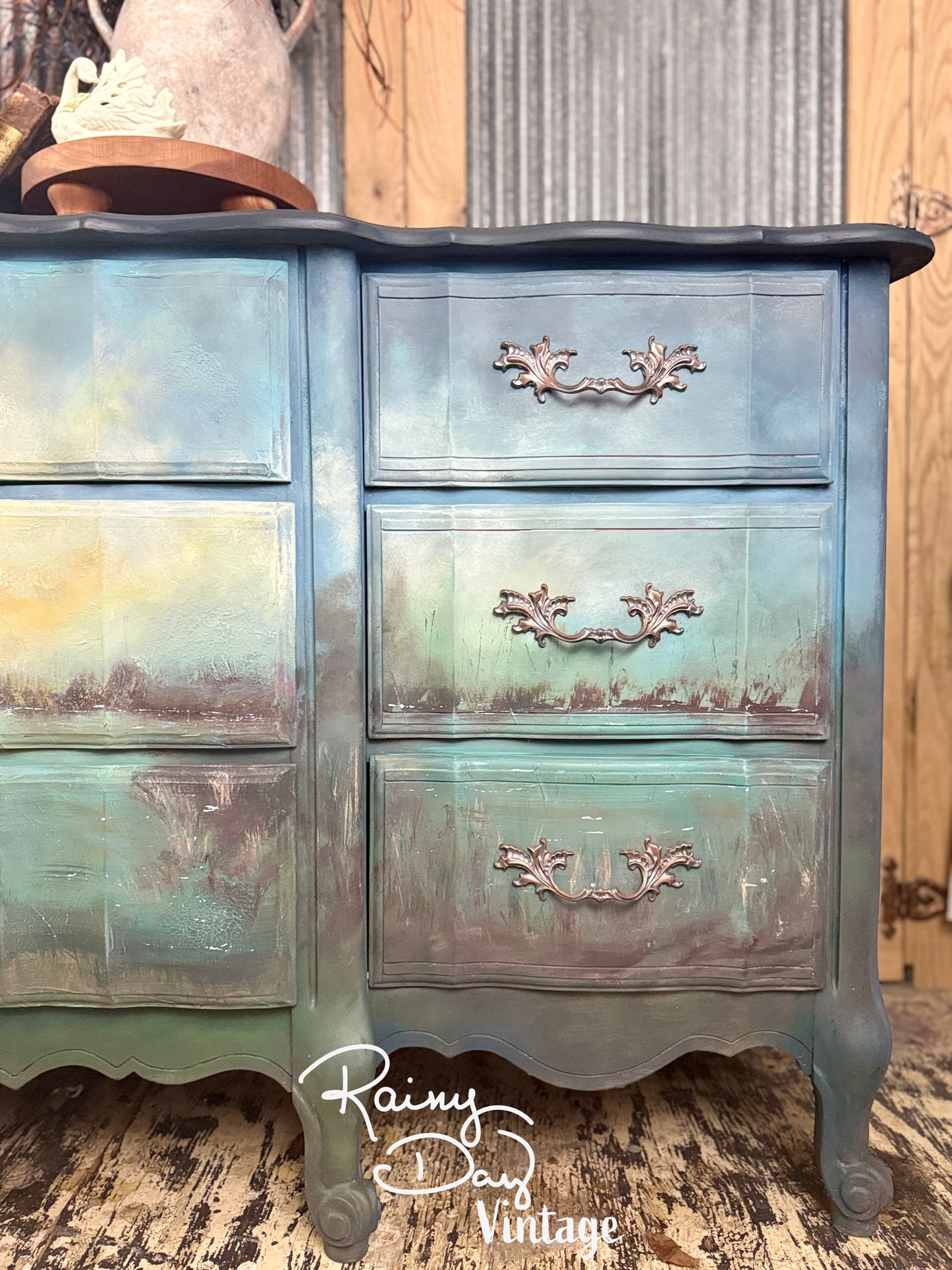 French Dresser/dresser/painted furniture/buffet/vanity